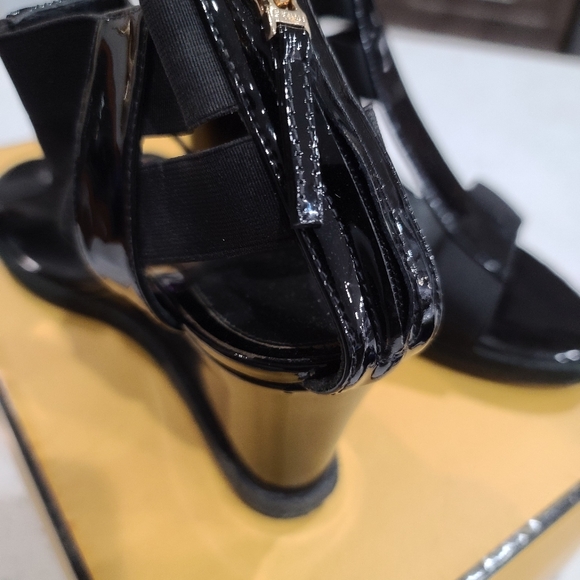 FENDI Wedge Hills - Picture 3 of 4